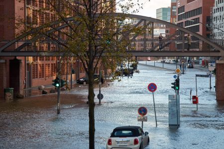 sturmflut-hafencity-29-oktober-2017_37303491964_o.jpg