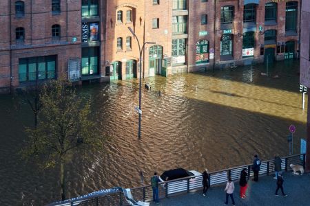 sturmflut-hafencity-29-oktober-2017_37306214394_o.jpg