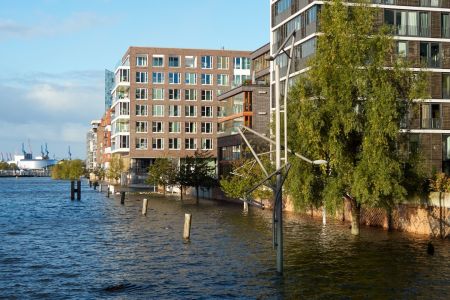 sturmflut-hafencity-29-oktober-2017_37961257806_o.jpg