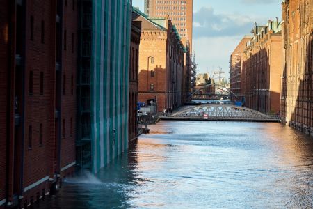 sturmflut-hafencity-29-oktober-2017_37983094342_o.jpg